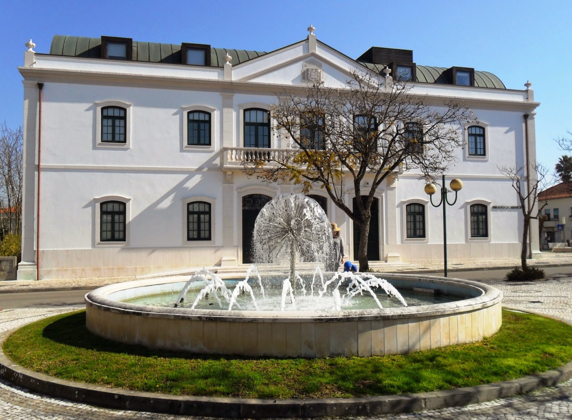 Biblioteca Municipal de Oliveira do Bairro